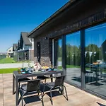 Black Pine House Holiday home *