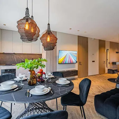 Black Pine House Vakantiehuis *