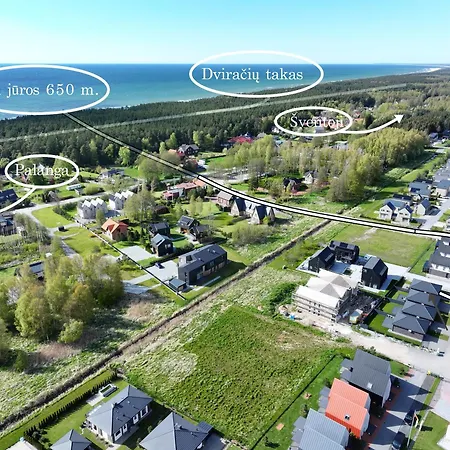 Black Pine House Vakantiehuis Palanga